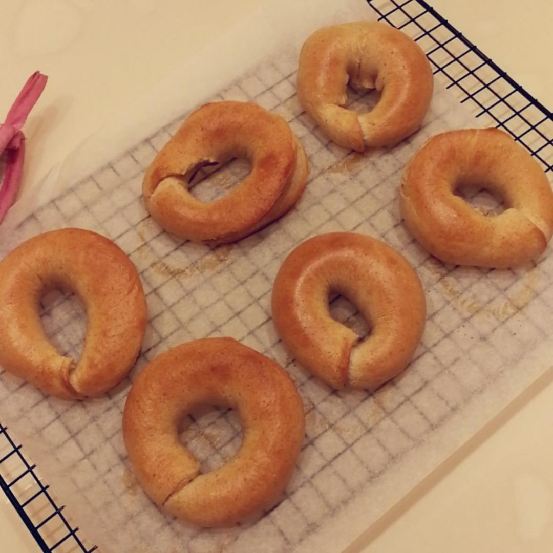 画个“圆圈”送给你，低油低糖的健康小面包——黑芝麻贝果