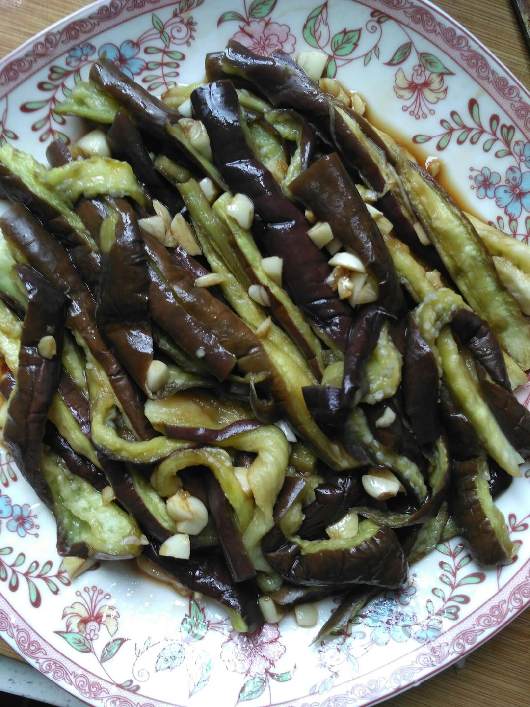 蒜泥手撕茄子