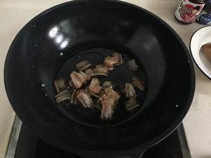 香菇豆豉酱炒腊肉米粉的做法 步骤8