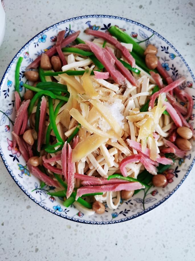 泰州早茶烫干丝