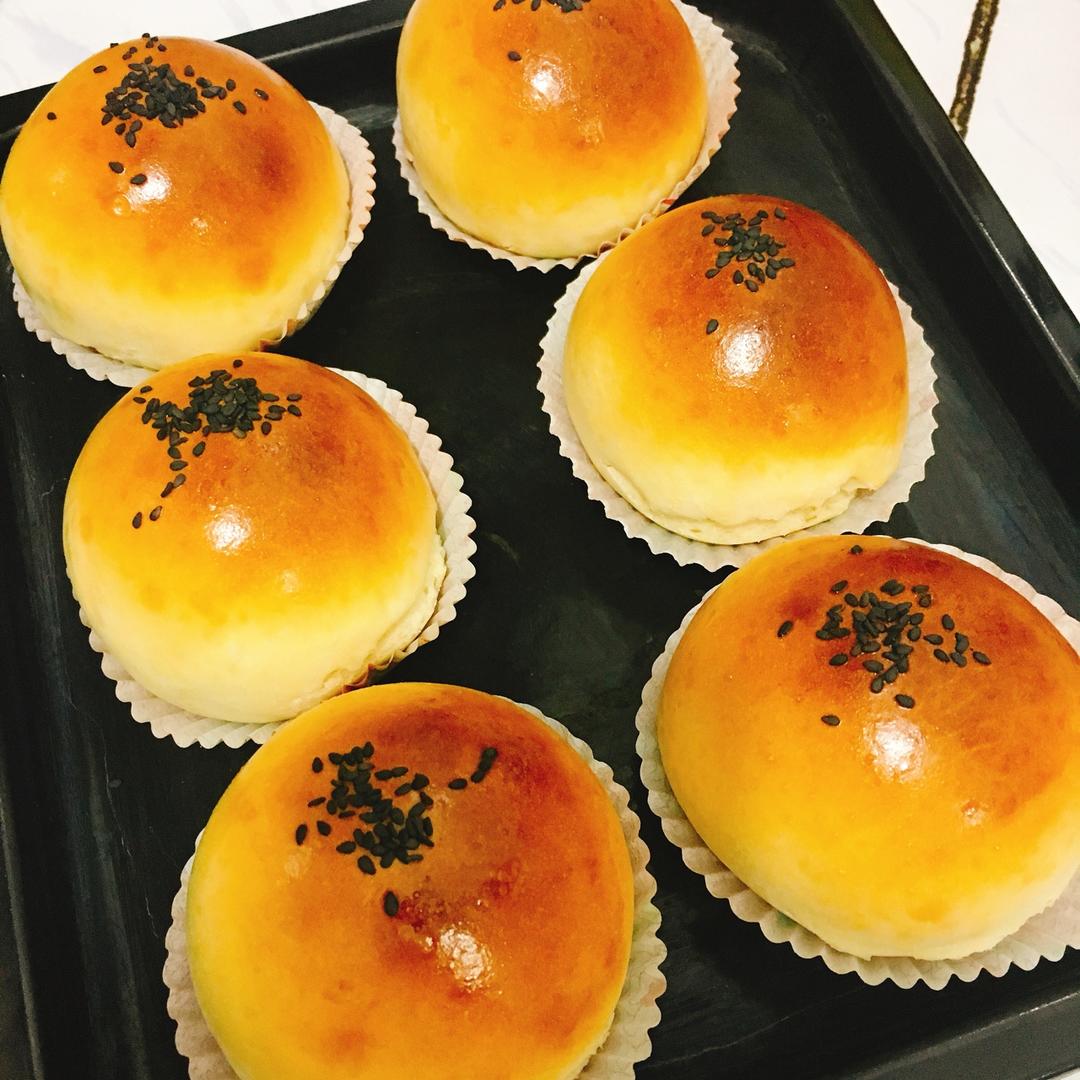 鲜奶红豆包