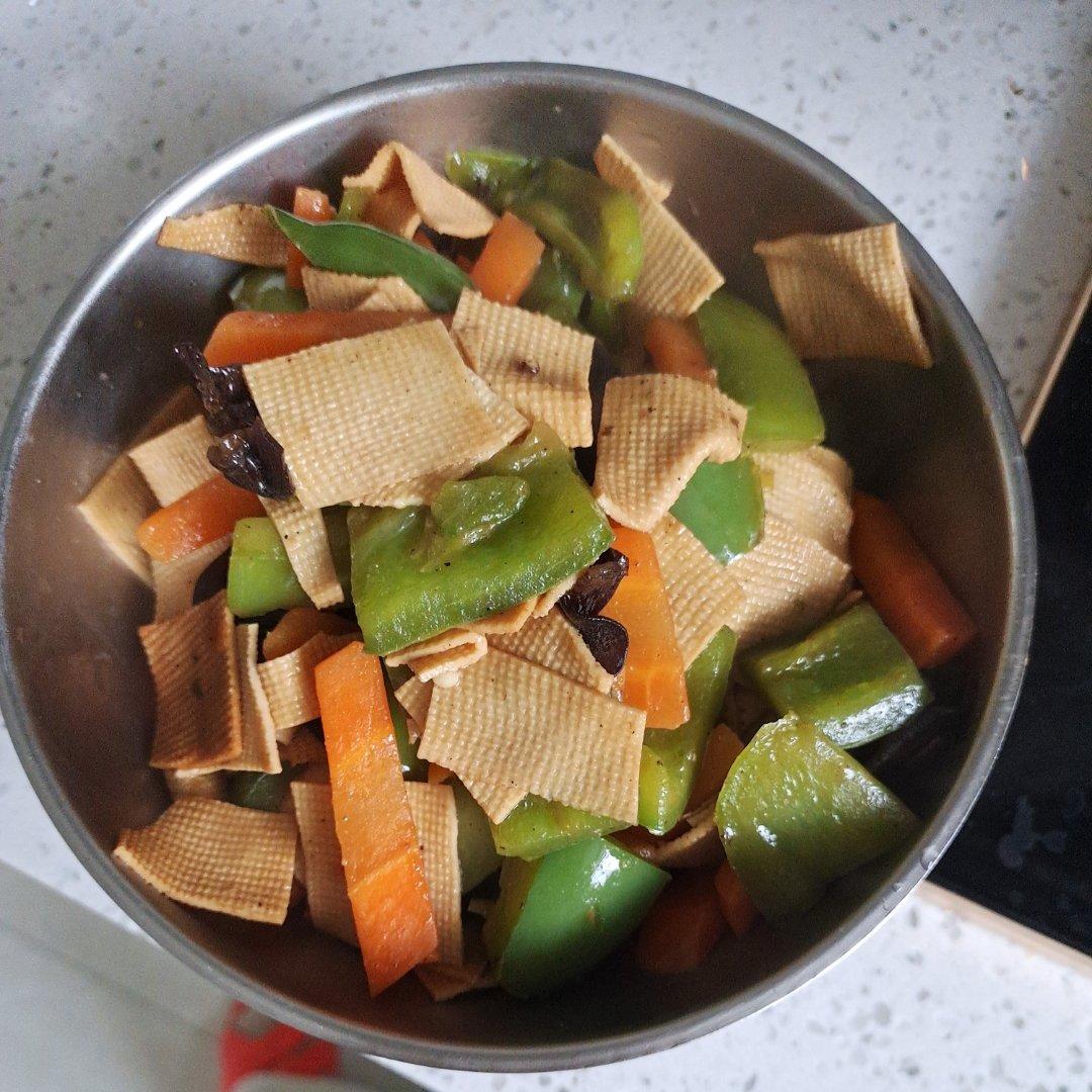 素炒豆皮，😋营养美味，好吃不胖❗️零失败，十分钟就能做~