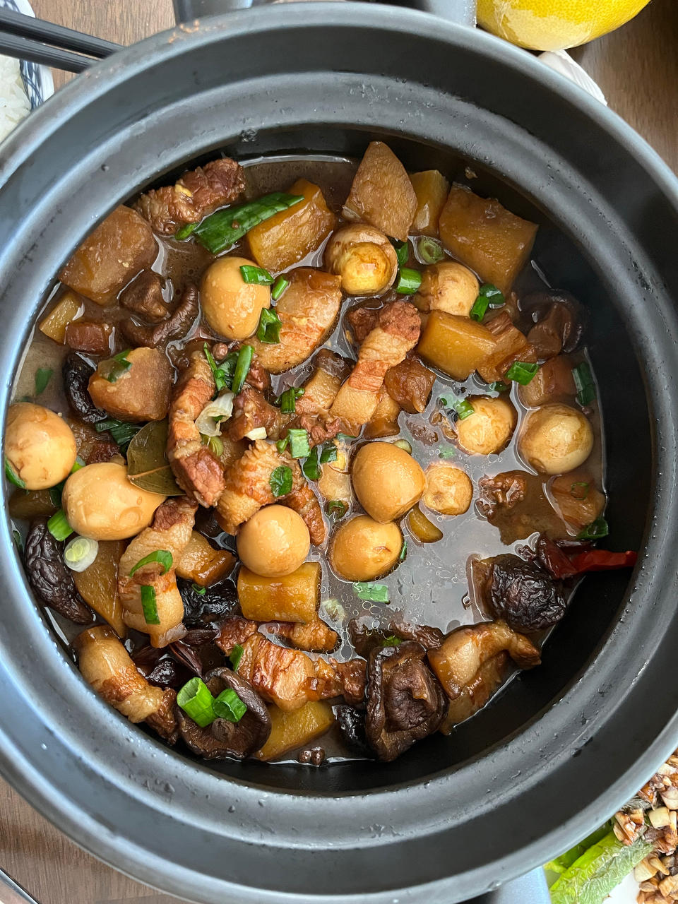 不焯水不放油的家常红烧肉