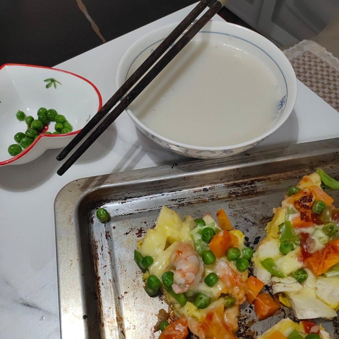 馒头披萨（用吐司也可以，消灭馒头吐司的早餐）