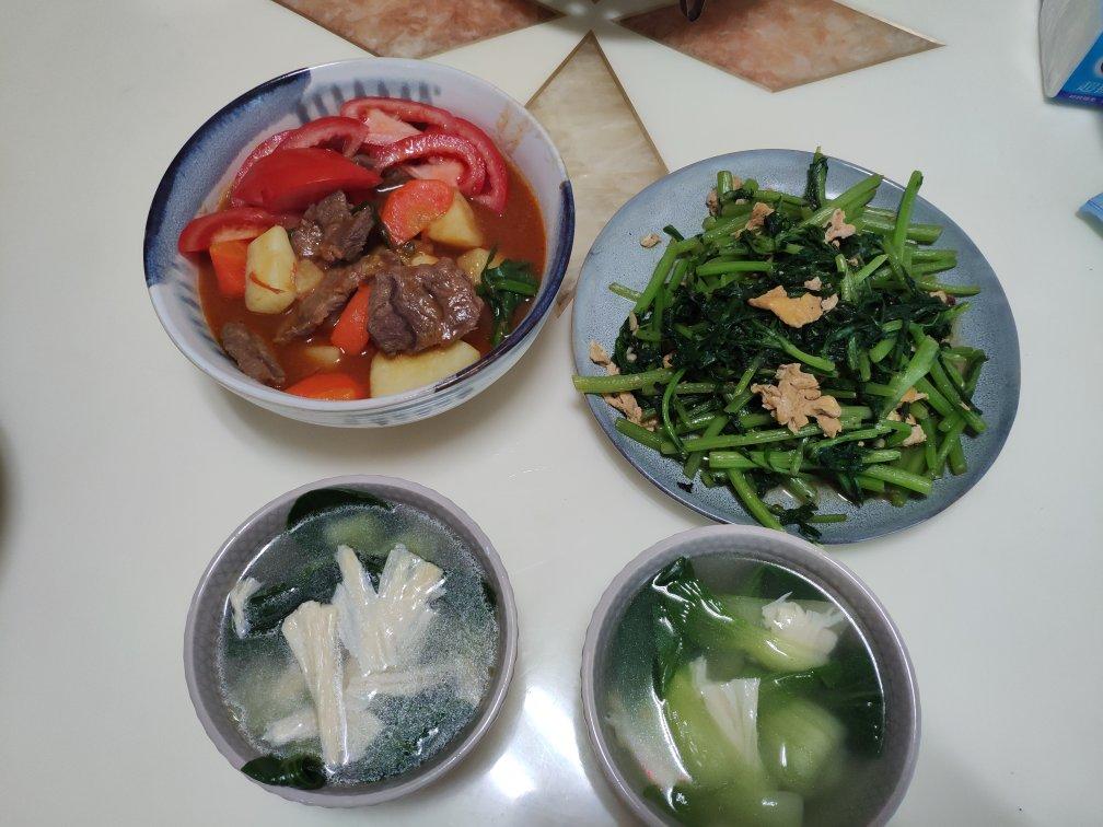 西红柿炖牛肉