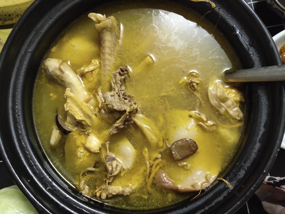 花胶海螺片煲老鸡滋补汤的做法