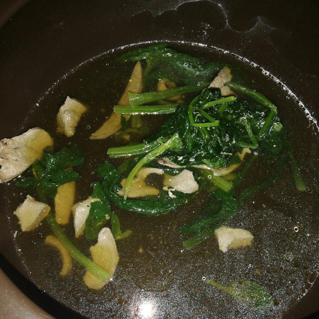 猪肝菠菜汤