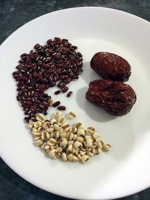 红豆薏仁水（减脂美容）的做法 步骤1