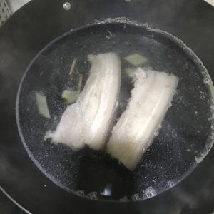 回锅肉（没有豆瓣酱版）的做法 步骤2