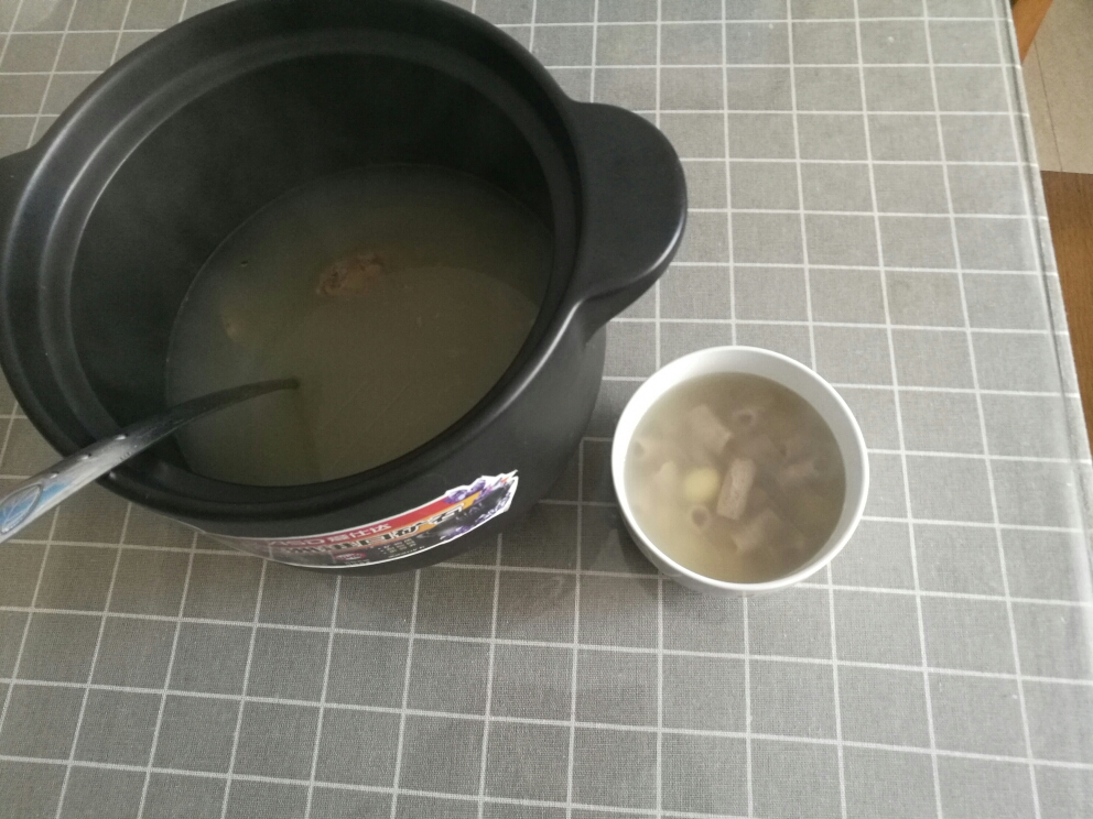 小肠莲子绿豆汤的做法