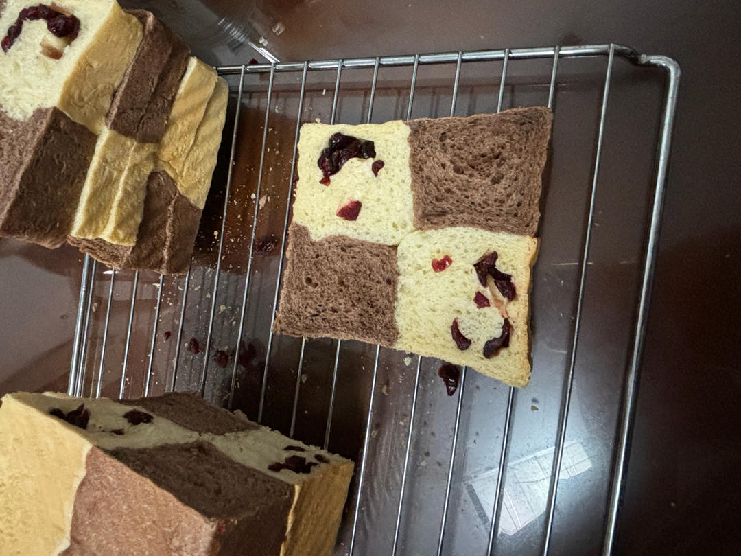 蔓越莓三色吐司