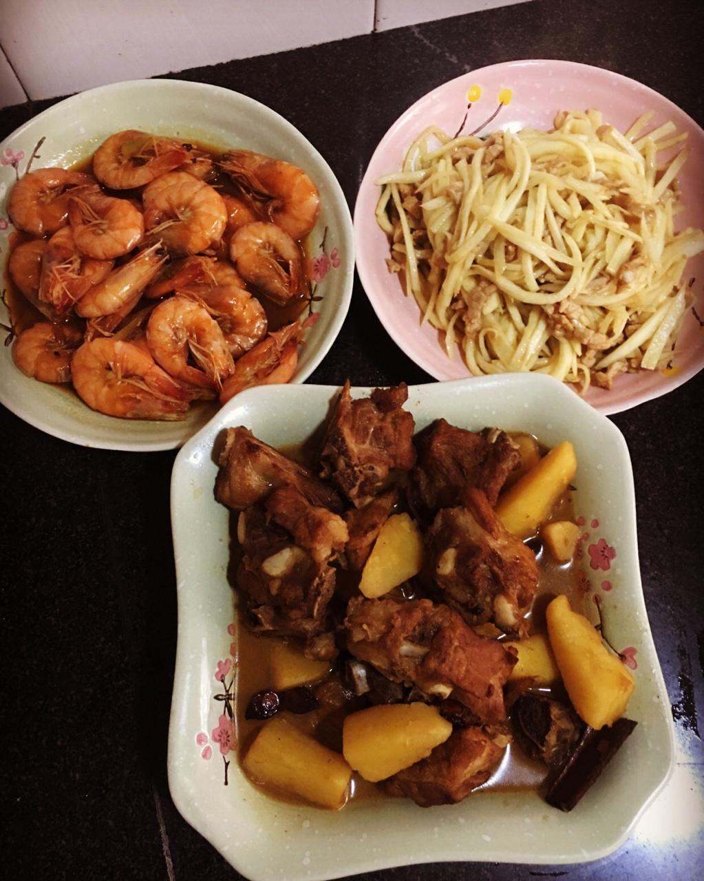土豆烧排骨