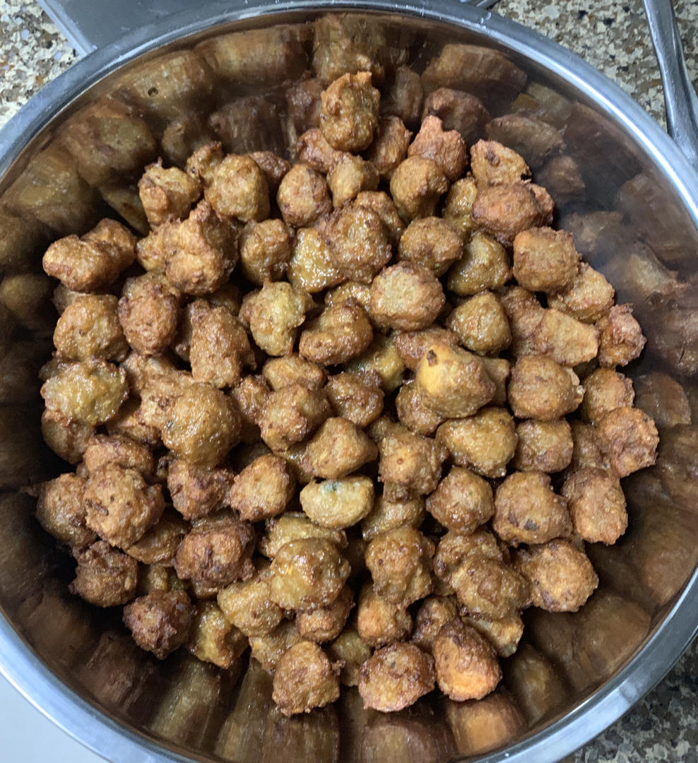 酥炸猪肉丸子