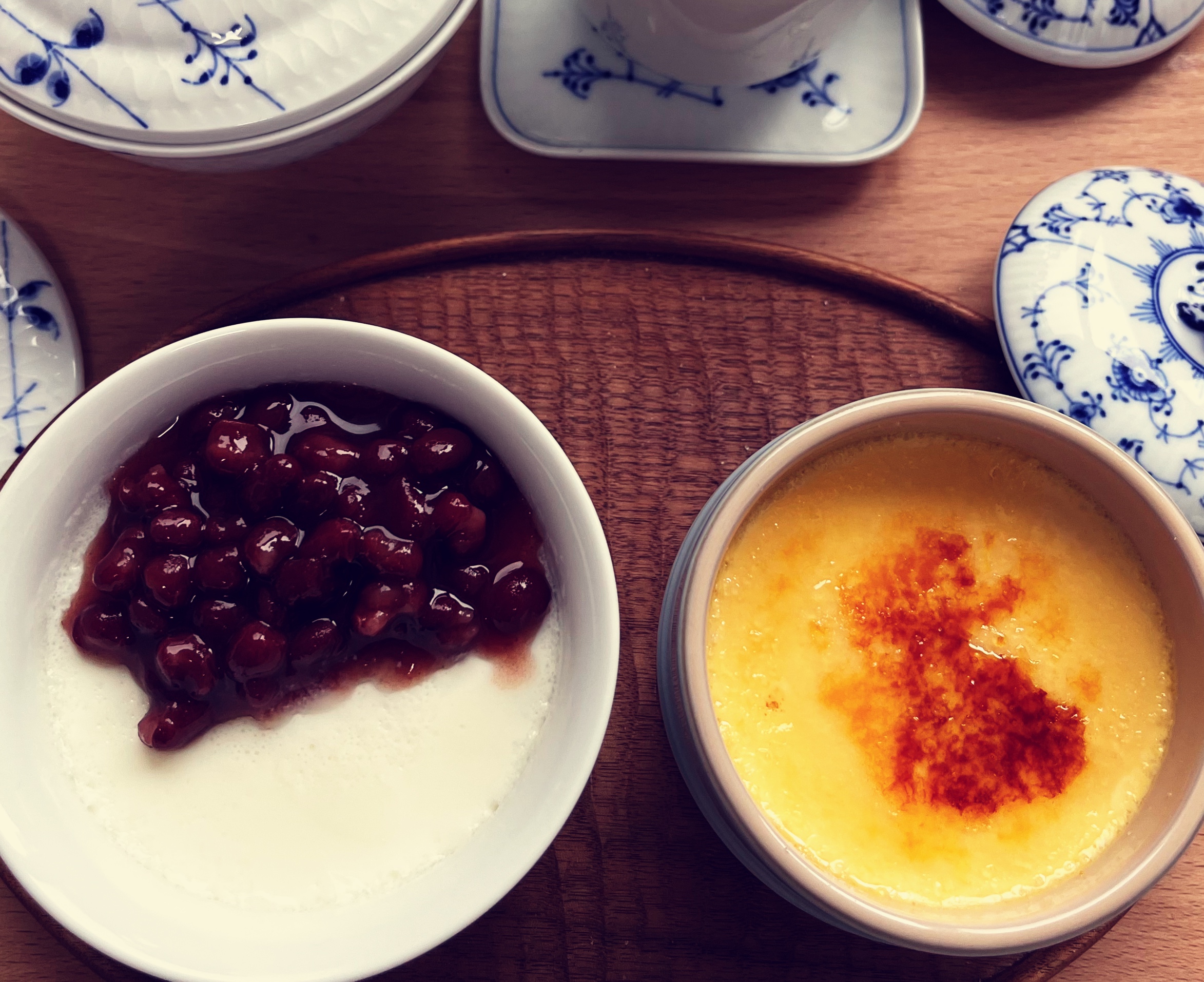 “一蛋两吃 、一举两得 ”可同时制作的甜品：中式双皮奶与西式布丁的做法