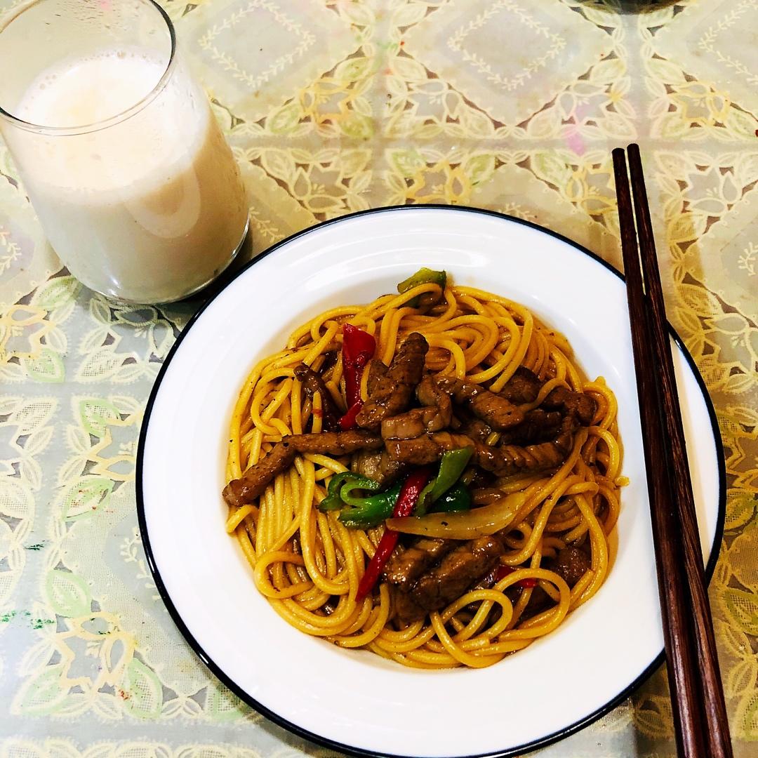 黑椒牛柳炒意面【食材包操作说明】