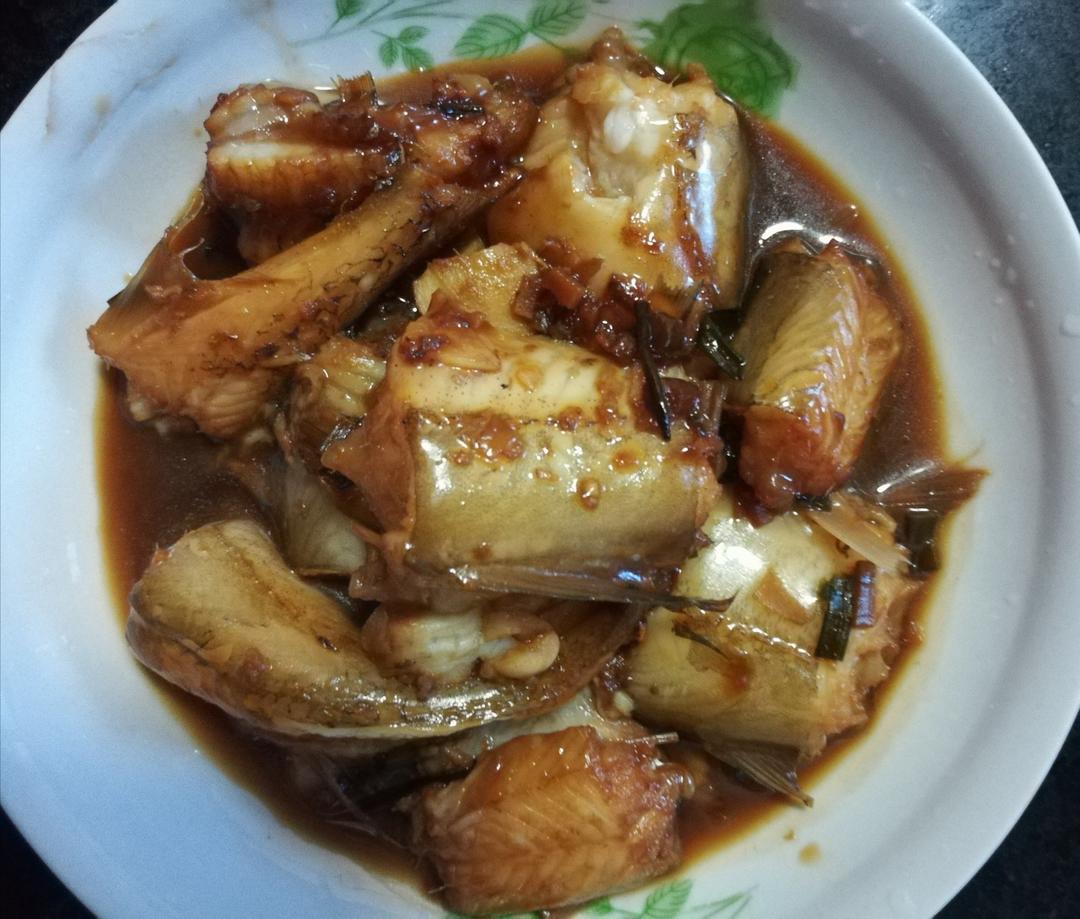 开水烫白菜做的红烧龙头鱼