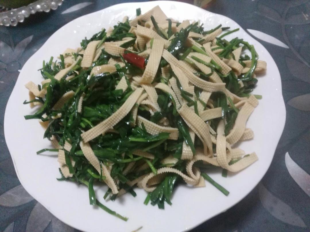 千张丝炒韭菜