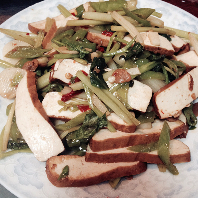 素菜：芹菜炒豆腐干