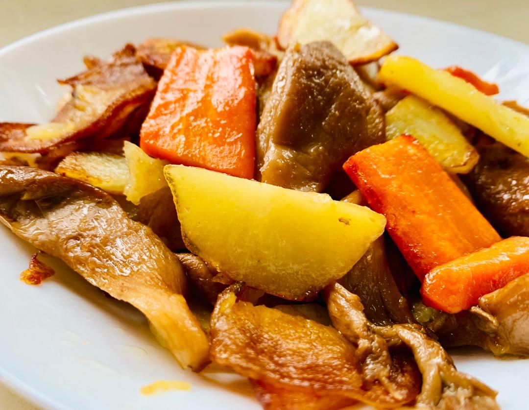 黄蘑土豆片