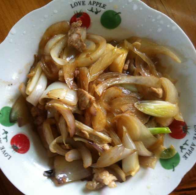 洋葱炒肉
