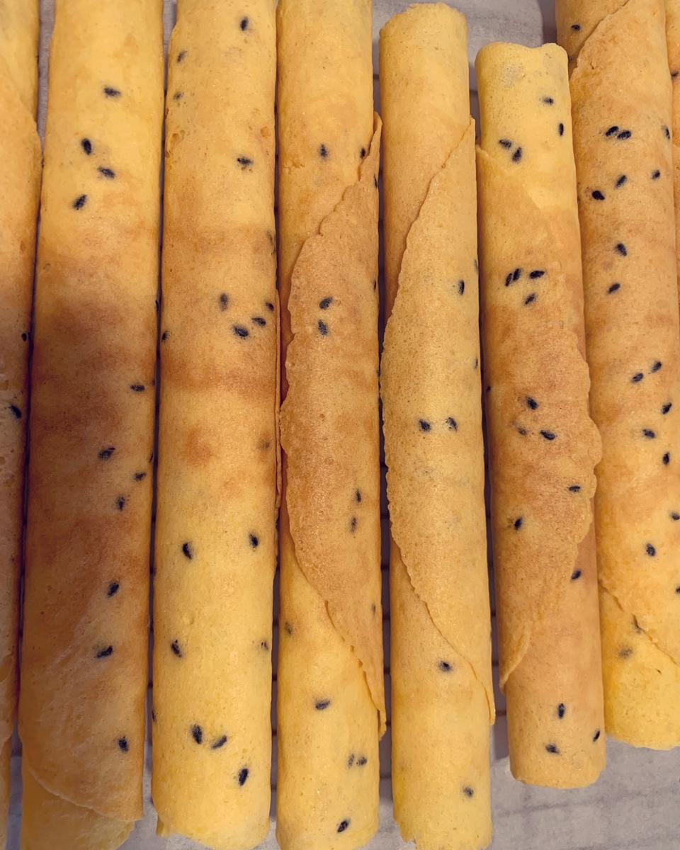 芝麻香酥蛋卷（视频食谱）