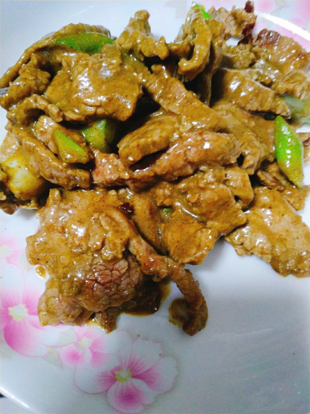 木偶的舞蹈做的孜然大葱炒牛肉