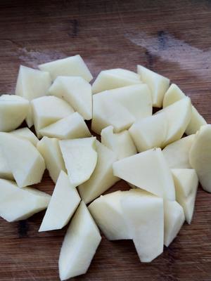 家庭版土豆炖牛肉的做法 步骤9