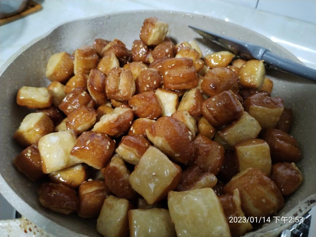 蜜三刀-味道香甜绵软，芝麻香味浓厚