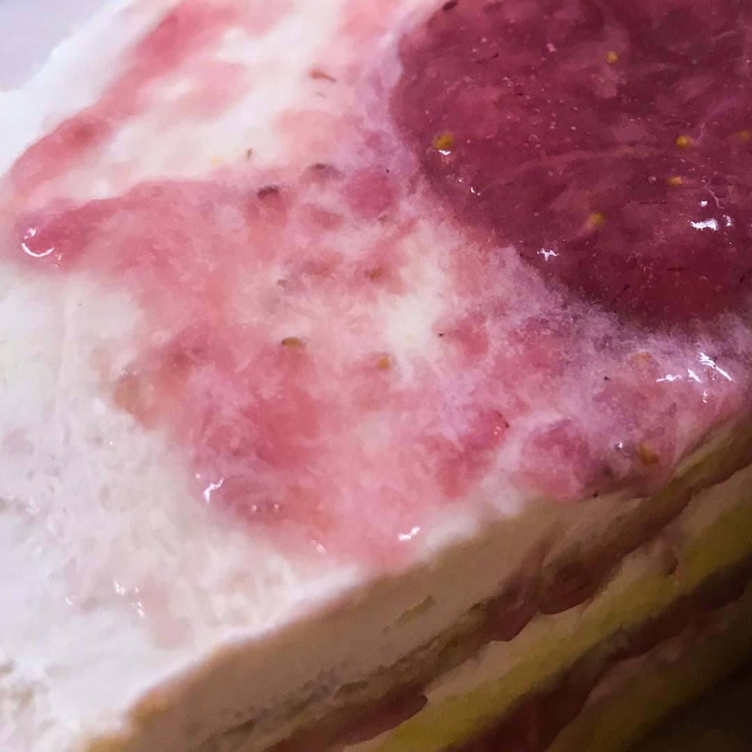 草莓奶油戚风蛋糕🍰（6寸）