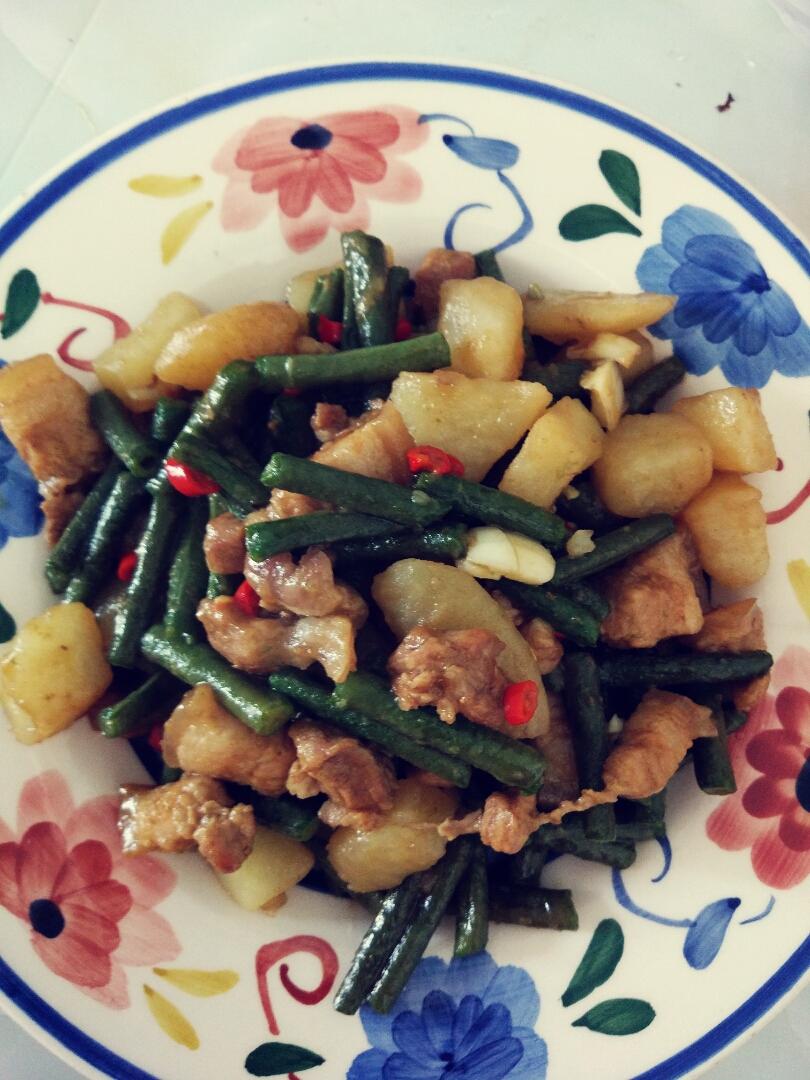 五花肉炖东北油豆角-附豆角软糯秘诀