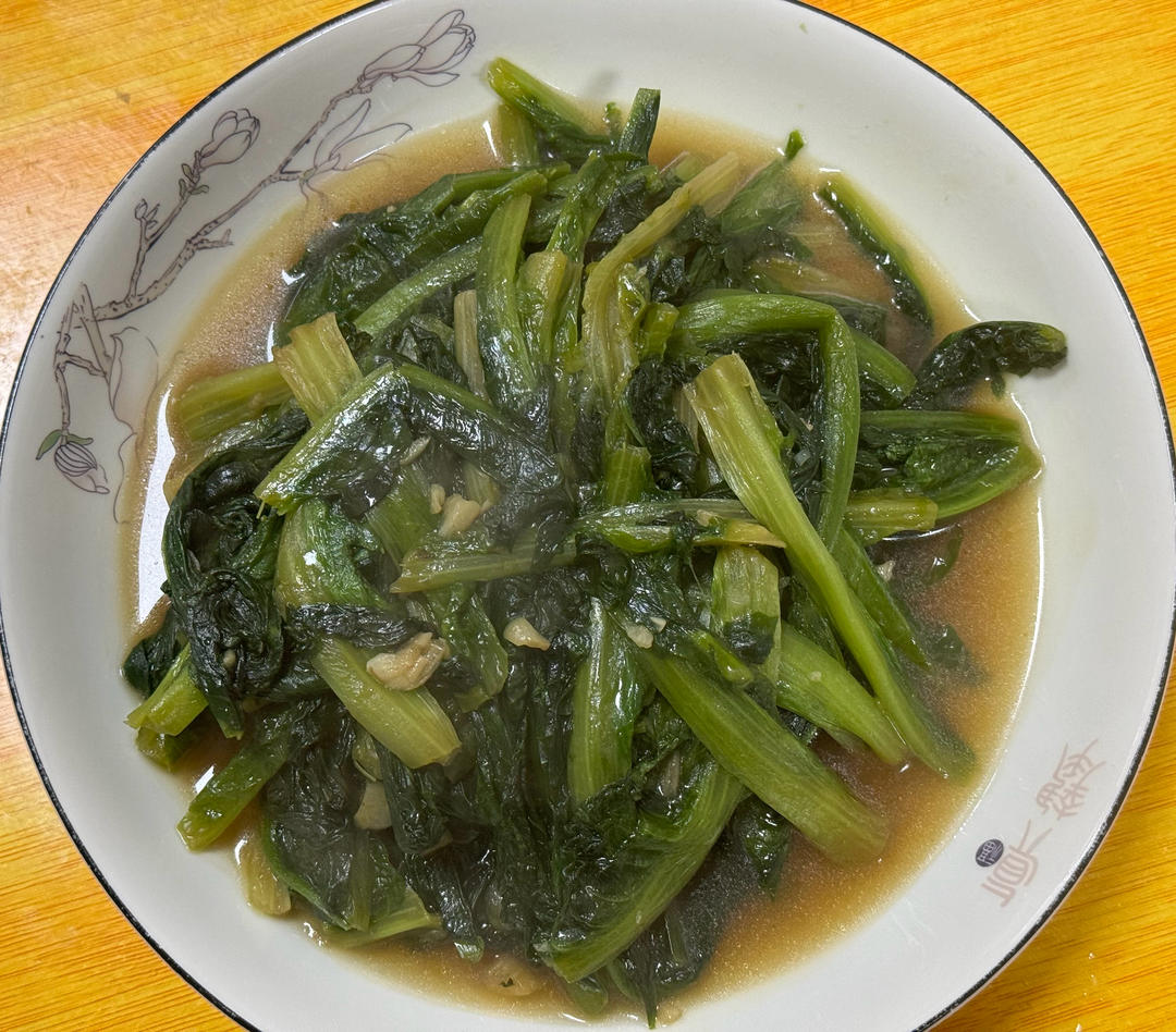 油麦菜最简单又好吃的做法
蒜蓉油麦菜