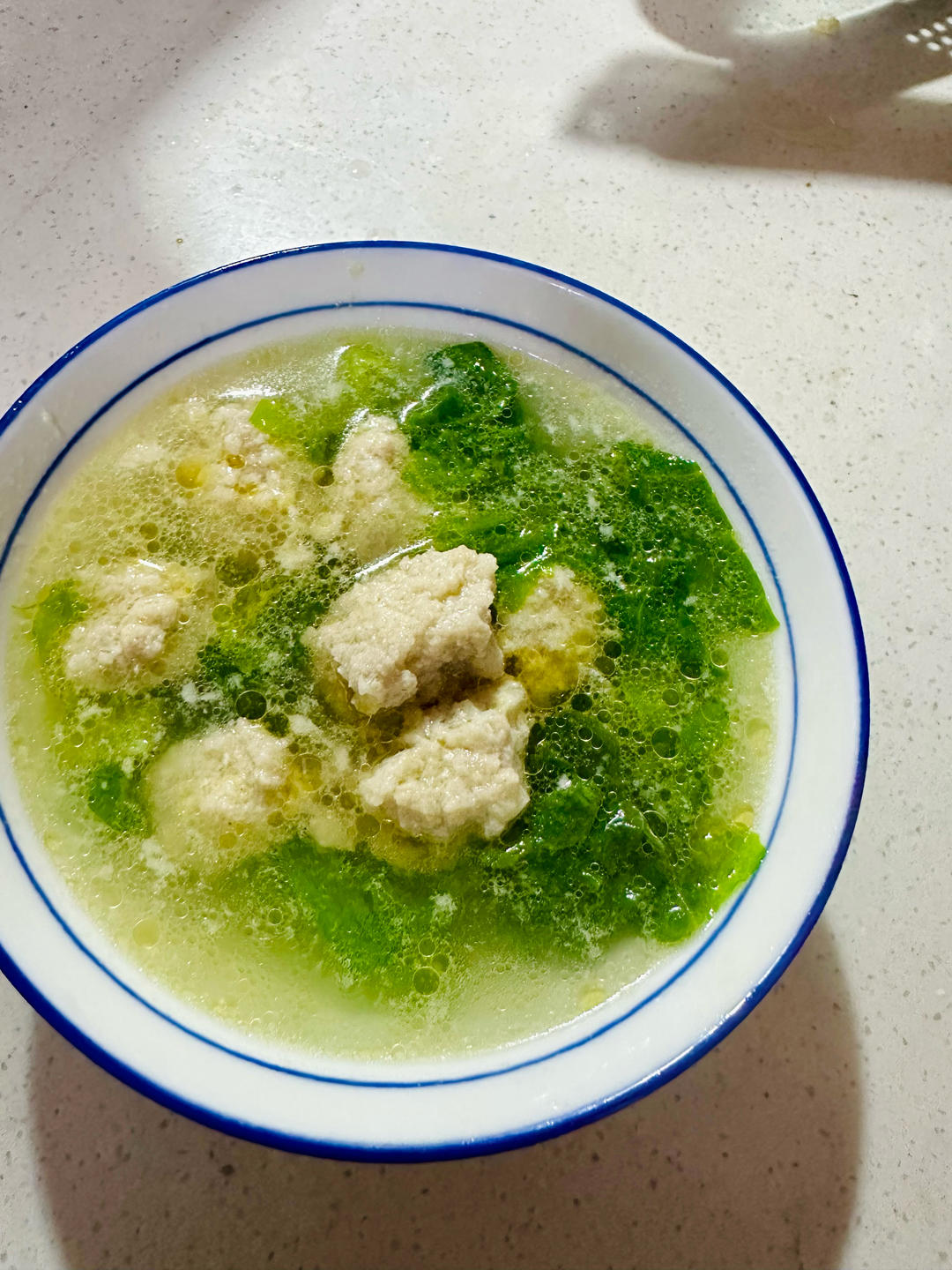 老人孩子都爱的肉丸青菜汤