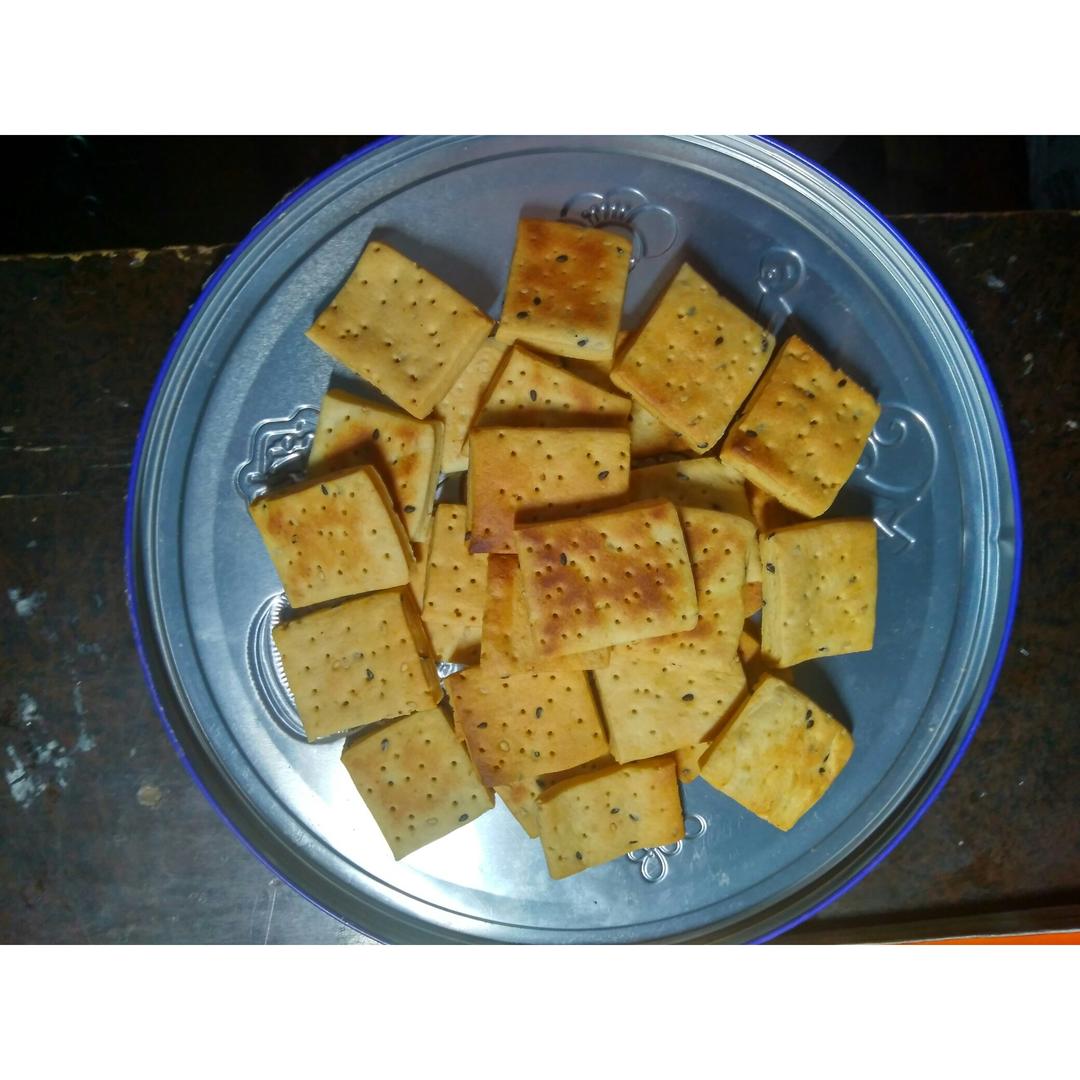 嘎嘣脆——香葱苏打饼干