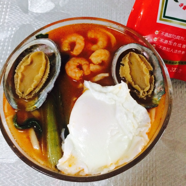 番茄海鲜砂锅面