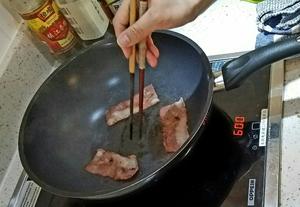 罗勒牛肉汉堡【全世界最简单的西餐】的做法 步骤3