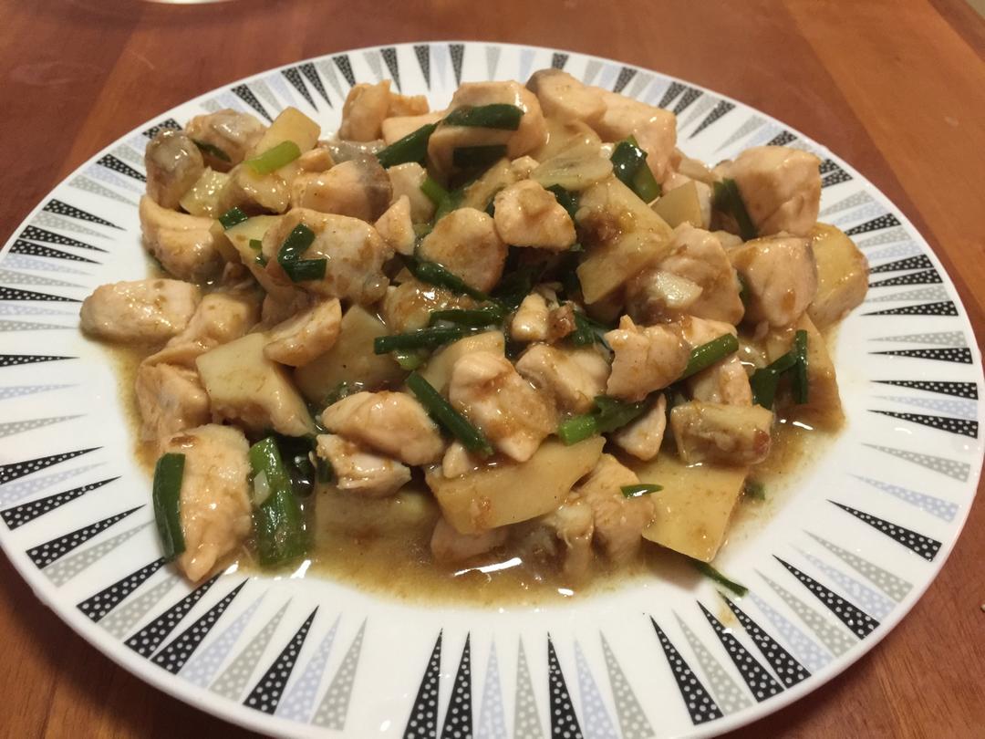 鱼丁炒白灵菇