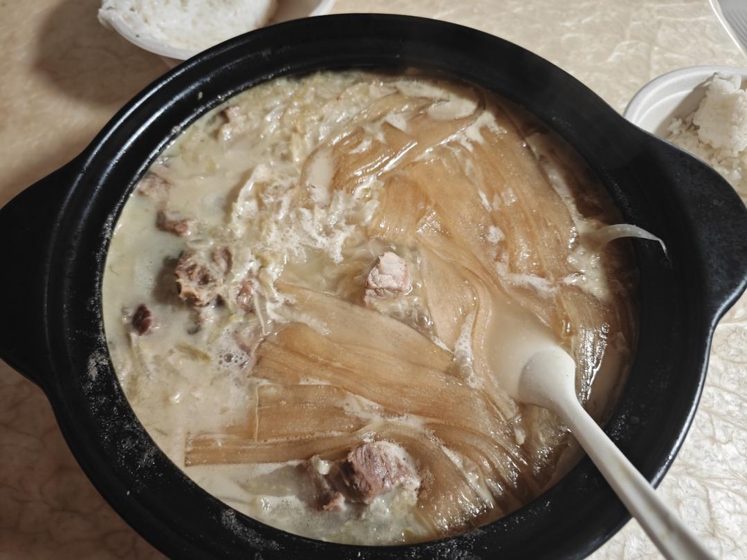 东北菜【排骨酸菜炖粉条】
