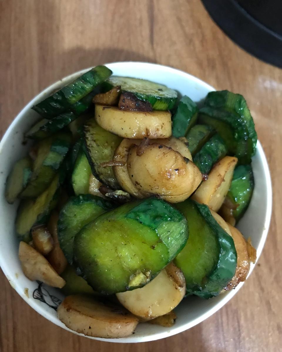 黄瓜炒火腿肠
