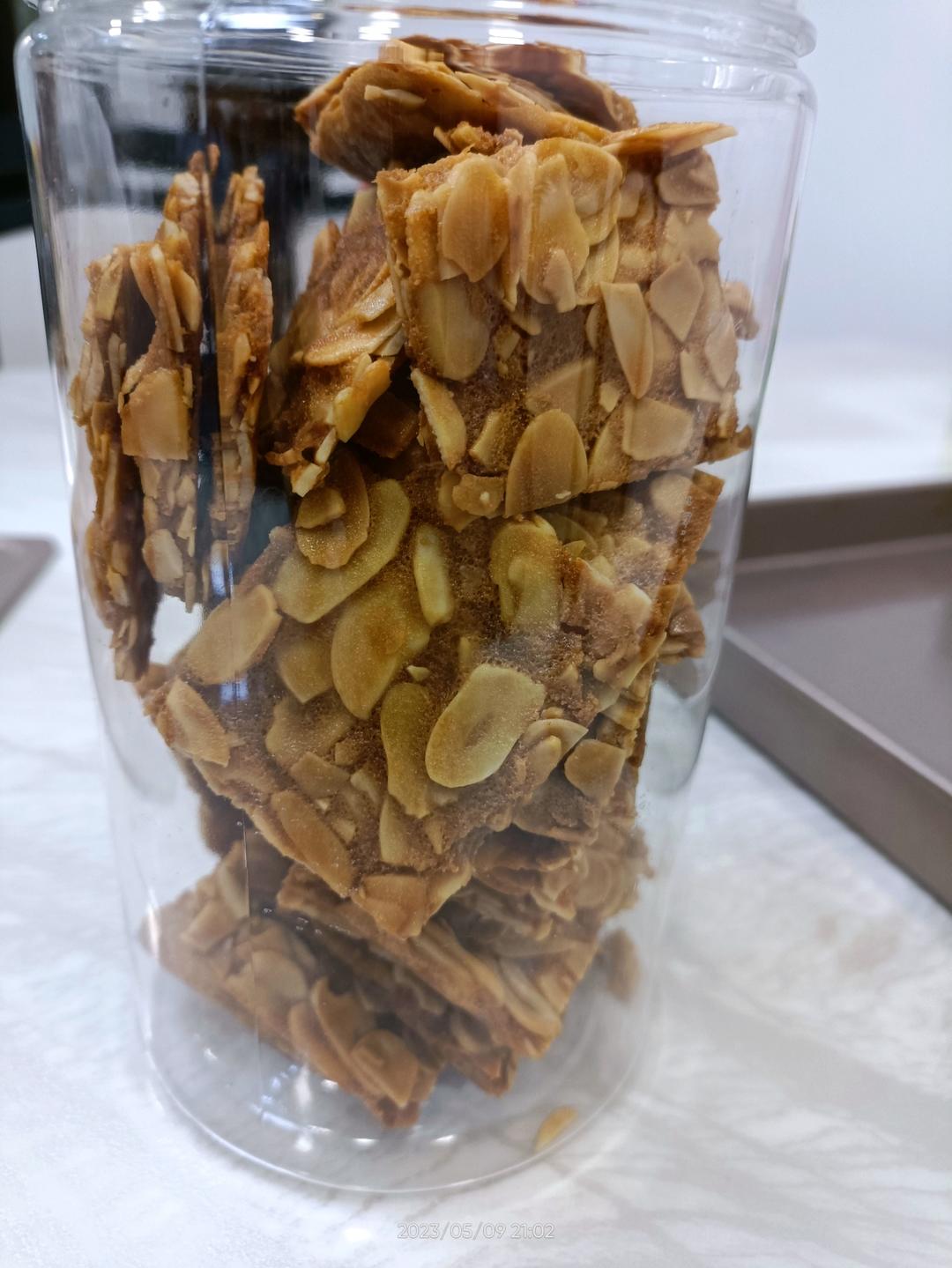 奶香浓郁｜巨好吃的焦糖杏仁酥～瓦片酥