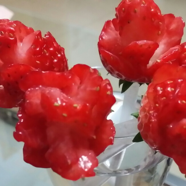 草莓玫瑰花