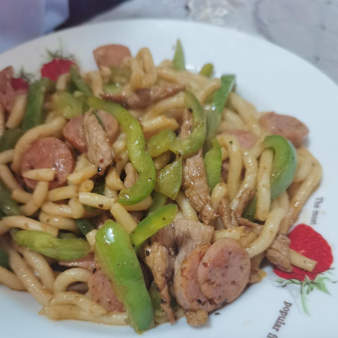🔥爆好吃的黑椒虾仁炒乌冬面㊙️吃一口就沦陷❗️