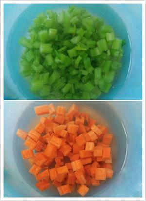 凉拌芹菜花生米胡萝卜的做法 步骤4