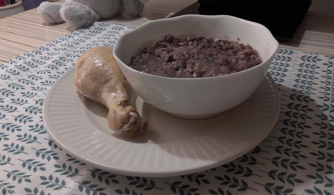 豆浆杂粮粥（别名：回归正轨粥）丨健康·三餐