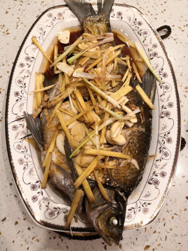 清蒸鲈鱼