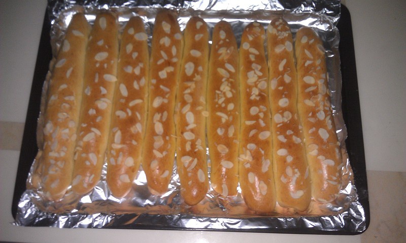 牛奶杏仁片排包