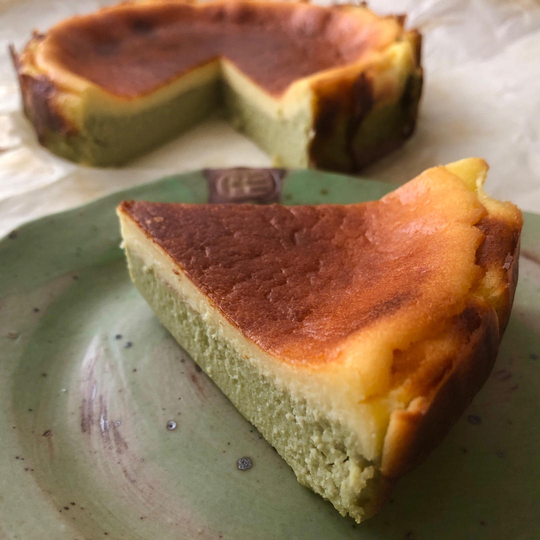 抹茶双色巴斯克芝士蛋糕