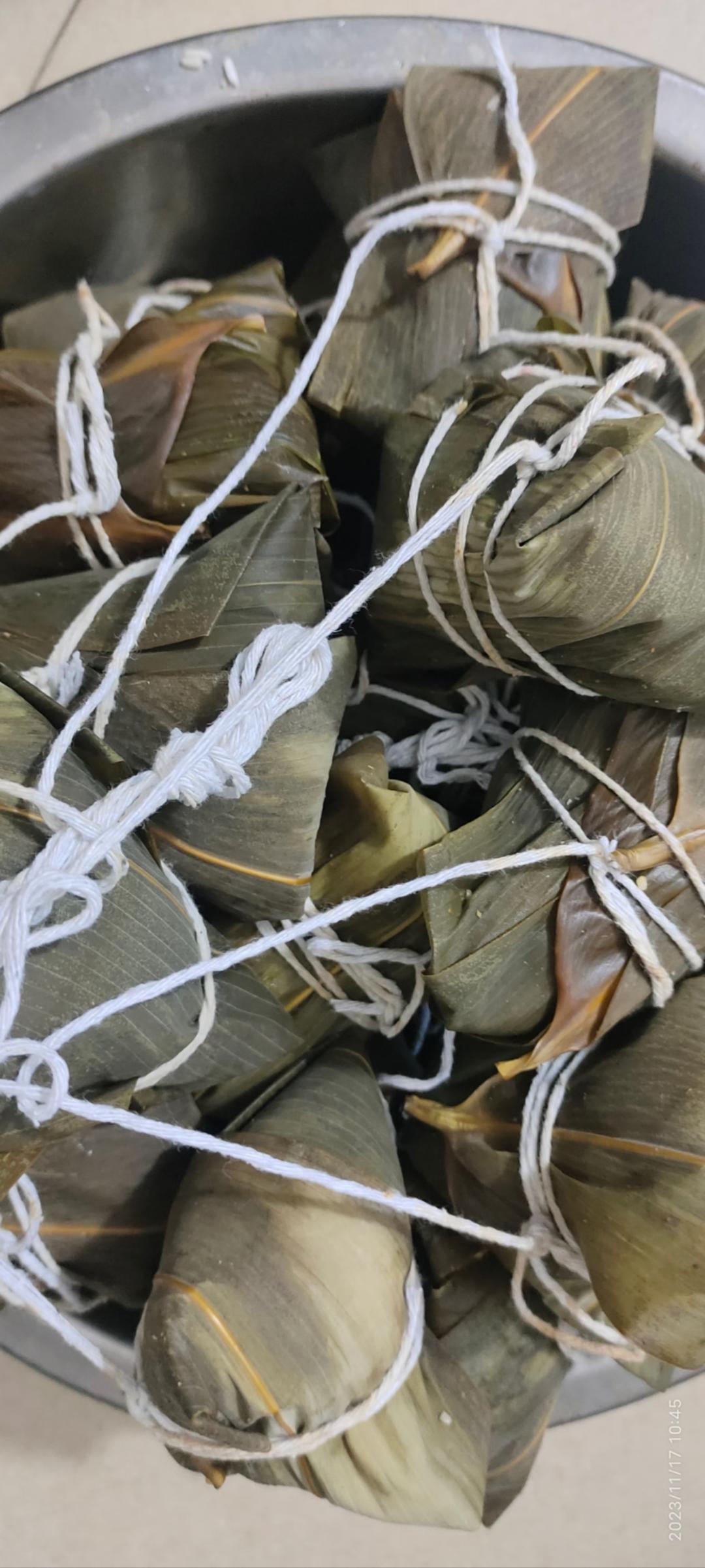 不会漏米的包粽子手法，实拍记录学习包粽子无倍速视频