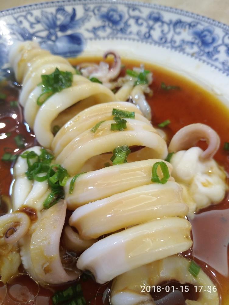 葱油鱿鱼的做法