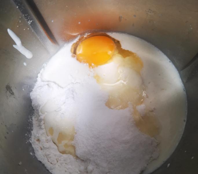 纯奶手撕吐司的做法 步骤1