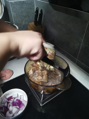 😀超好吃红烧香菇土豆炖排骨的做法 步骤9